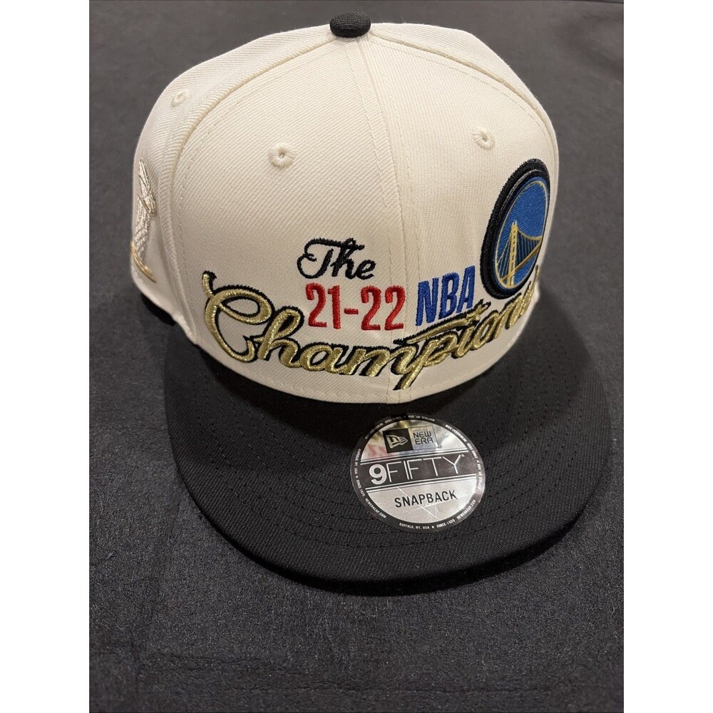 Brand New Golden State Warriors New Era 21-22 Champions Locker Room Snapback Hat